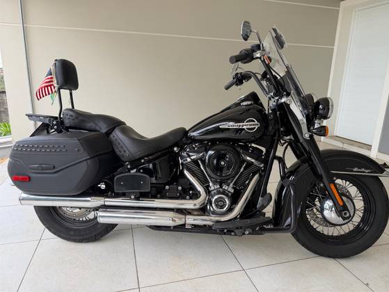 HARLEY-DAVIDSON SOFTAIL HERITAGE CLASSIC HARLEY-DAVIDSON SOFTAIL HERITAGE CLASSIC